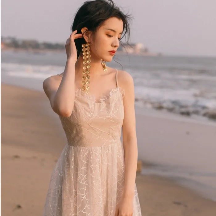 2019 new fashion women's dresses Strap dating holiday high waist sequined elegant dress
2019 new fashion women's dresses Strap dating holiday high waist sequined elegant dress