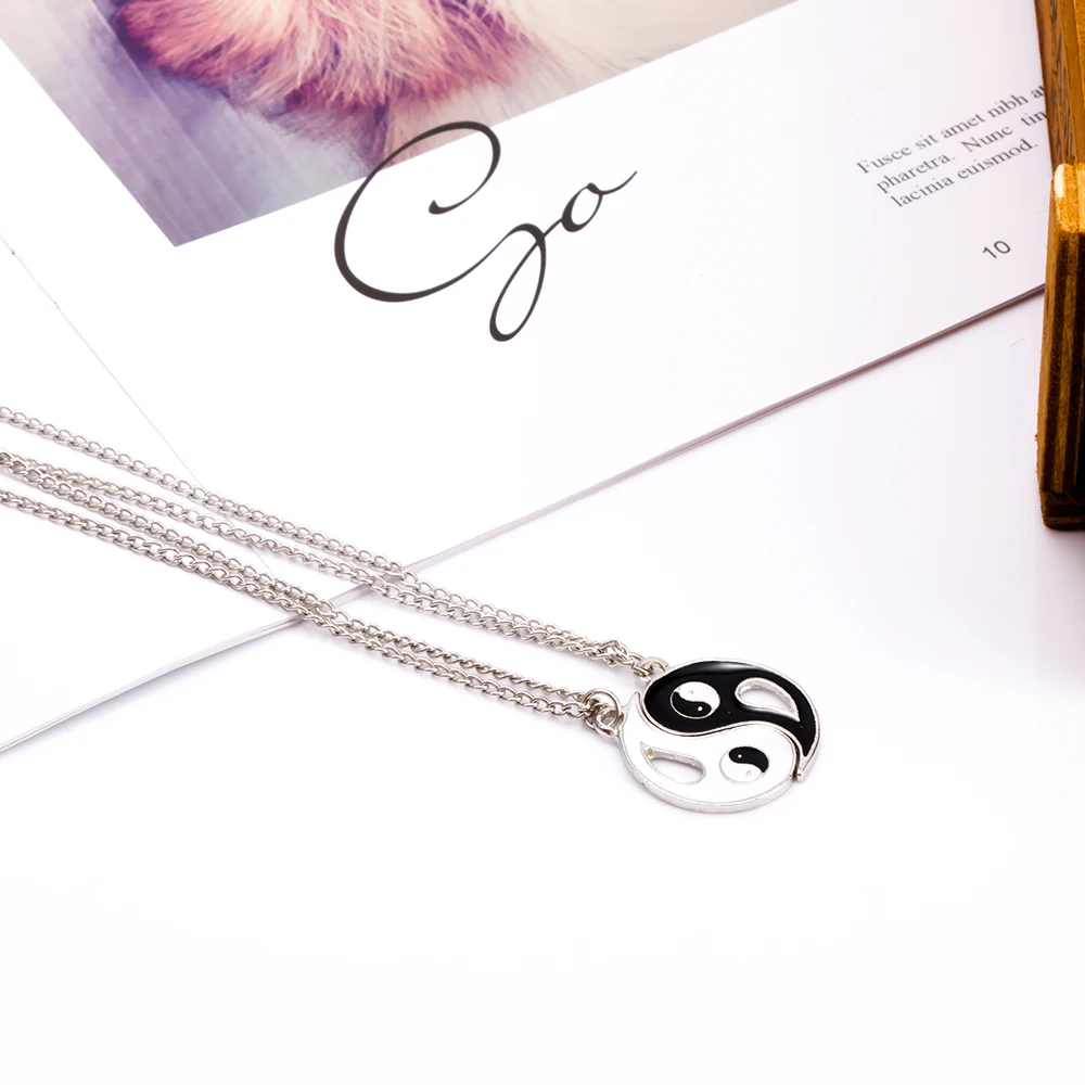 2 Pcs/ Set Couple Or Best Friend Friendship Necklace Ying Yang Necklaces Creative Design Taiji Bagua Charm Pendant Necklaces
2 Pcs/ Set Couple Or Best Friend Friendship Necklace Ying Yang Necklaces Creative Design Taiji Bagua Charm Pendant Necklaces