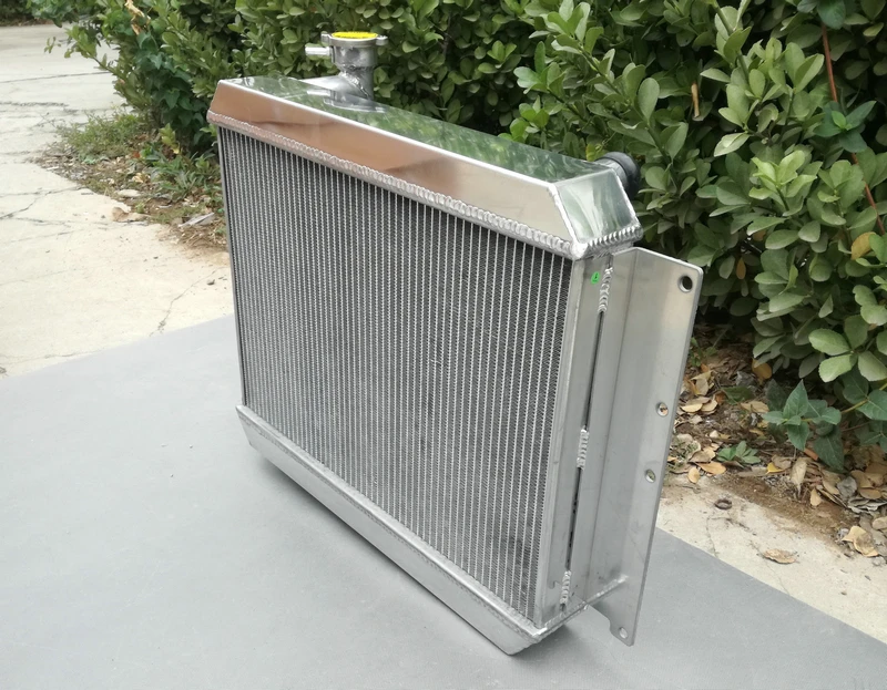 56 mm Aluminum Radiator UP TO 700HP CHEVY CORVETTE 350 V8 M//T 1955-1960