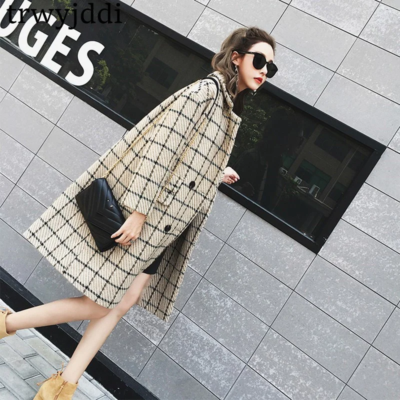 2018 New Autumn Winter Women Plaid Double Breasted Wool Coat Female Loose Casual Fashion Comfortable Woolen Jackets Coat N07 
2018 New Autumn Winter Women Plaid Double Breasted Wool Coat Female Loose Casual Fashion Comfortable Woolen Jackets Coat N07