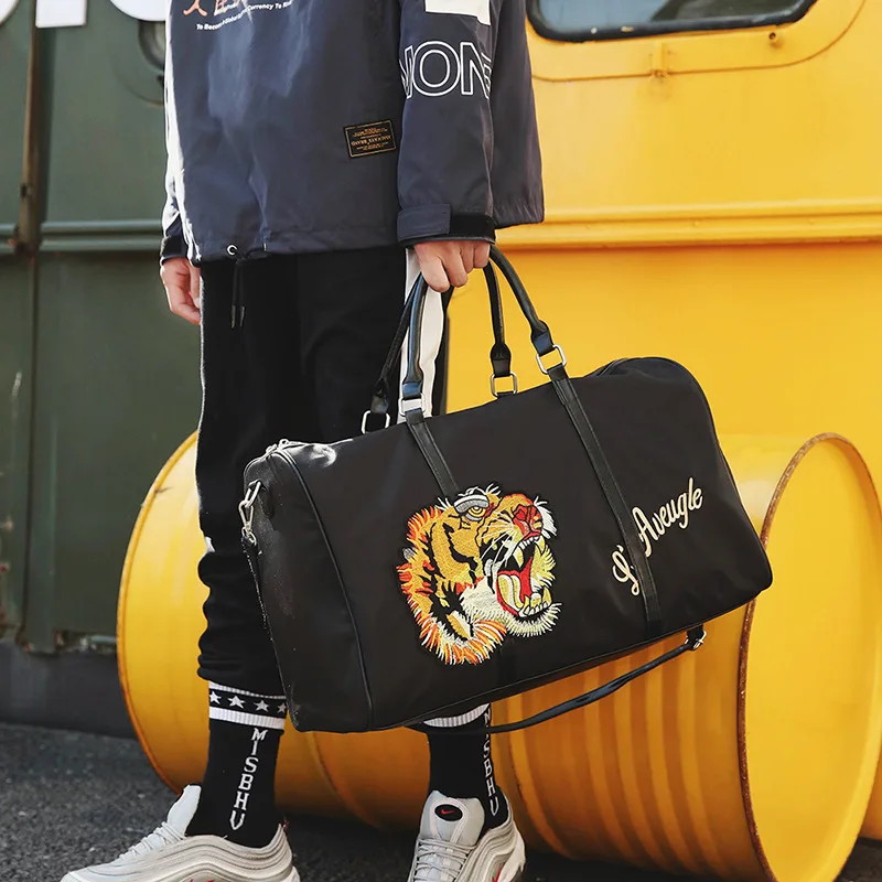 Unisex new oxford large animal print diagonal shoulder bag Korean style light portable zipper shoulder bag
Unisex new oxford large animal print diagonal shoulder bag Korean style light portable zipper shoulder bag