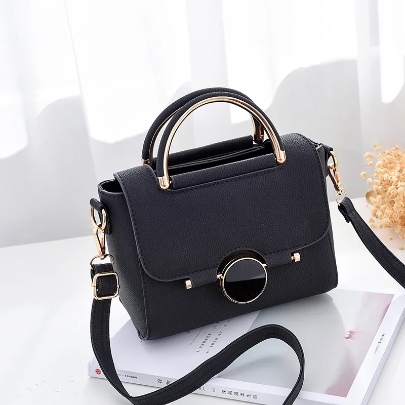 Women's Bags 2018 New Fashion Trend Wild Shoulder Messenger Bag Simple Atmospheric Handbag luxury handbags women bags designer
Women's Bags 2018 New Fashion Trend Wild Shoulder Messenger Bag Simple Atmospheric Handbag luxury handbags women bags designer