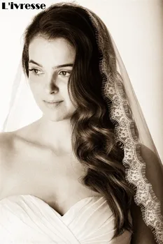 Wholesale Lace Edge Bridal Veil 1.5 M Long Brautschleier Bride Accessories Voile De Mariee Court 2017 New Arrival
Wholesale Lace Edge Bridal Veil 1.5 M Long Brautschleier Bride Accessories Voile De Mariee Court 2017 New Arrival