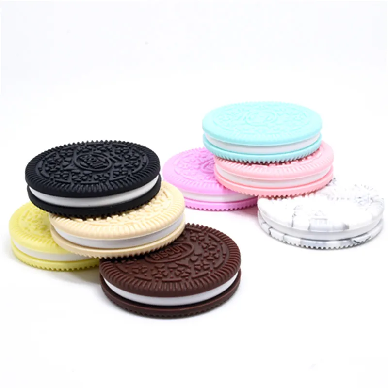 1 PC Silicone Biscuits Teether DIY Oreo Cookie Baby Pacifier Dummy Chewing Sensory Baby Teether Montessori Toy Accessories
1 PC Silicone Biscuits Teether DIY Oreo Cookie Baby Pacifier Dummy Chewing Sensory Baby Teether Montessori Toy Accessories