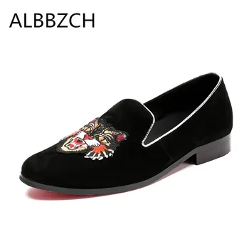 New mens fashion loafers embroidered leather casual shoes men spring summer daily leisure party shoes career work stylist shoes
New mens fashion loafers embroidered leather casual shoes men spring summer daily leisure party shoes career work stylist shoes