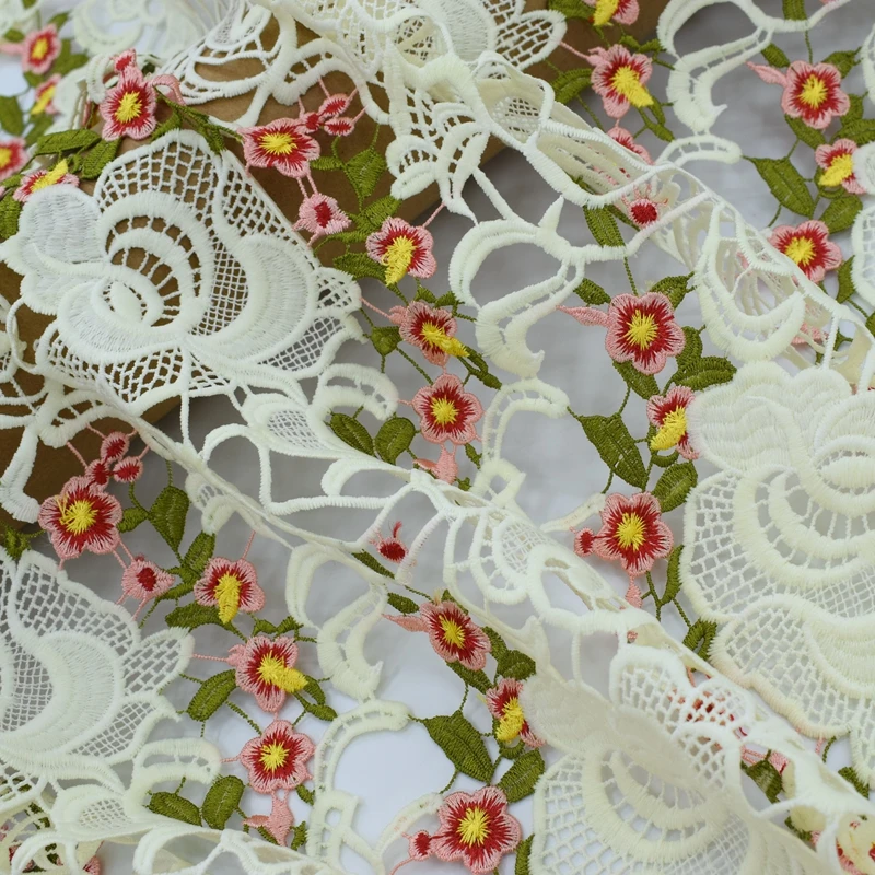 Small flower fashion Milk silk water-soluble embroidered lace fabric for summer dress telas por metros tissu au metre vestidos
Small flower fashion Milk silk water-soluble embroidered lace fabric for summer dress telas por metros tissu au metre vestidos