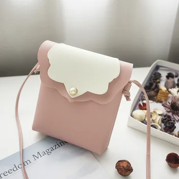Baggage women 2018 new Korean version of women's fashion leisure trend ladies shoulder inclined pearl bag mobile phone bag
Baggage women 2018 new Korean version of women's fashion leisure trend ladies shoulder inclined pearl bag mobile phone bag