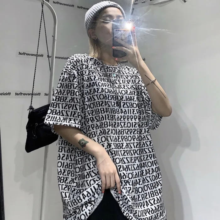 Graffiti Letter Graphic Print Loose Short Sleeve Hip Hop Streetwear Funny Top Shirt T-shirt Women/Men Couple Fashion Harajuku
Graffiti Letter Graphic Print Loose Short Sleeve Hip Hop Streetwear Funny Top Shirt T-shirt Women/Men Couple Fashion Harajuku