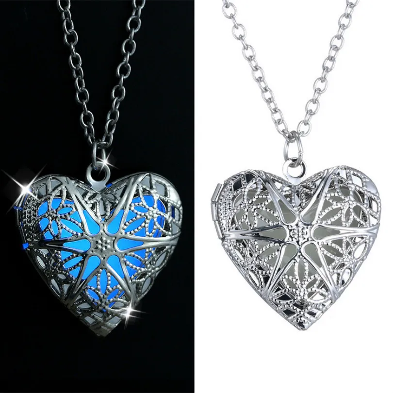Fashion Jewelry Silver Love Hearts Hollow Luminous Necklace Night Illumination Pendant Necklace Bohemian Women Necklace
Fashion Jewelry Silver Love Hearts Hollow Luminous Necklace Night Illumination Pendant Necklace Bohemian Women Necklace