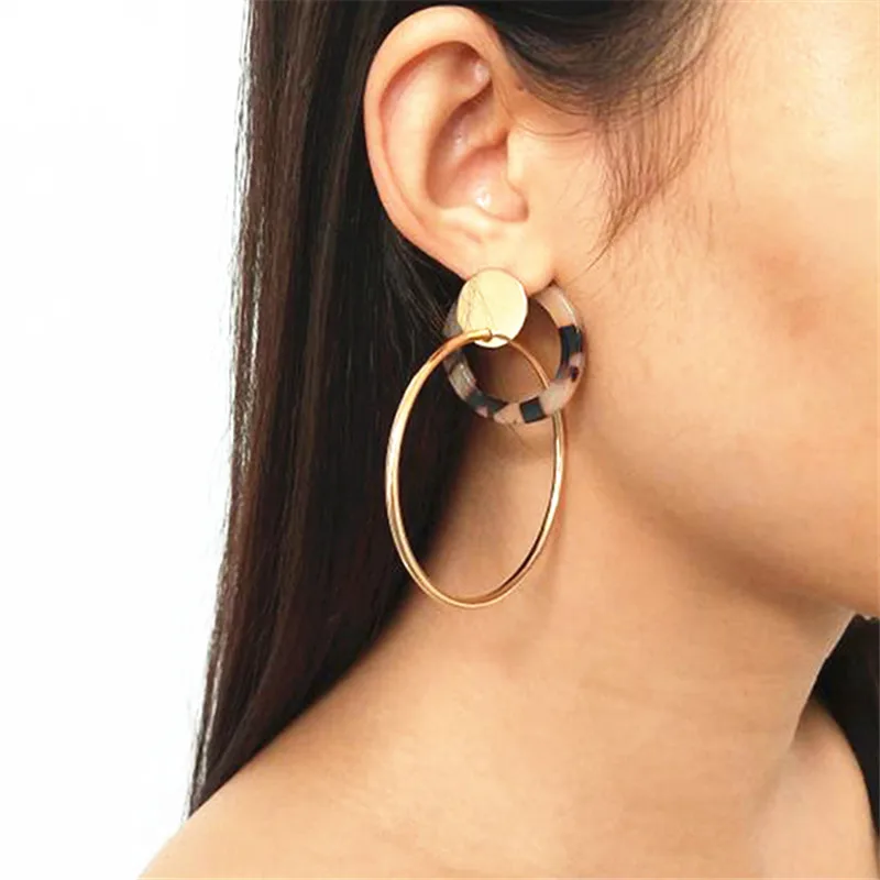 QUMORAIN Fashion 2018 New Resin Round Pendant Earrings For Women Copper Alloy Multilayer Big Circle Leopard Grain Drop Earrings
QUMORAIN Fashion 2018 New Resin Round Pendant Earrings For Women Copper Alloy Multilayer Big Circle Leopard Grain Drop Earrings