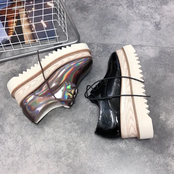 2019 Fashion square head laser gradient color thick bottom wedge platform casual shoes British wind small leather shoes women
2019 Fashion square head laser gradient color thick bottom wedge platform casual shoes British wind small leather shoes women