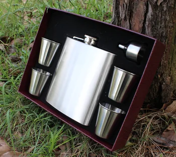 100pcs/lot Free shipping 2015 500ml 18OZ hip flask Gift Set, 304 stainless steel whisky bottle, alcohol bottle, gift box packing
100pcs/lot Free shipping 2015 500ml 18OZ hip flask Gift Set, 304 stainless steel whisky bottle, alcohol bottle, gift box packing