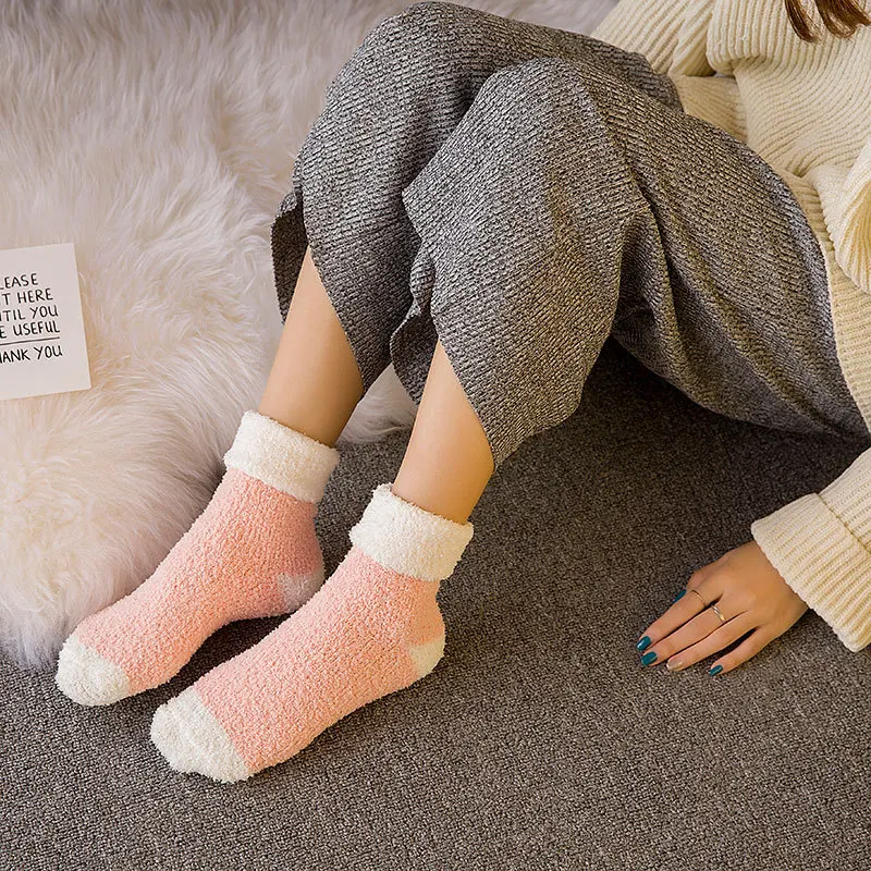 Japanese Style Adult Autumn and Winter Coral Fleece Household Socks Thickened Warm Plain Colored Female Floor Socks
Japanese Style Adult Autumn and Winter Coral Fleece Household Socks Thickened Warm Plain Colored Female Floor Socks
