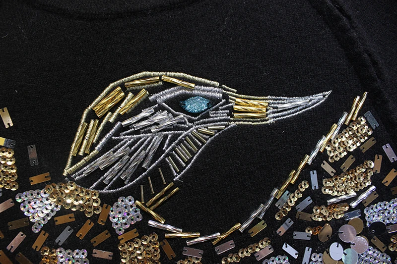 معطف شتوي محاك بالعباءه من الكشمير برسم طير النسر مطرز يدويا مطرز بالترتر للنساء معطف باكمام جديد كولكشن شتوي تريند معطف شتوي محاك بالعباءه من الكشمير برسم طير النسر مطرز يدويا مطرز بالترتر للنساء معطف باكمام جديد كولكشن شتوي تريند