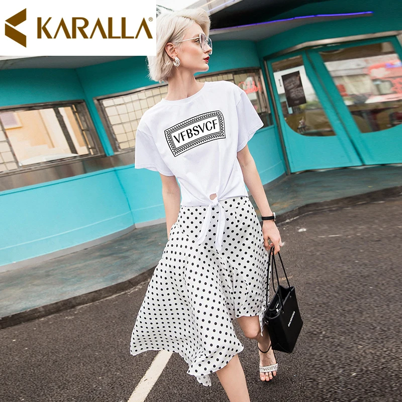 Hot Sale Karalla 2019 Summer Women's New Style Letter Printed Short Sleeve T-shirt + Dots Irregular Skirt OL Two-piece SetsC1346
Hot Sale Karalla 2019 Summer Women's New Style Letter Printed Short Sleeve T-shirt + Dots Irregular Skirt OL Two-piece SetsC1346