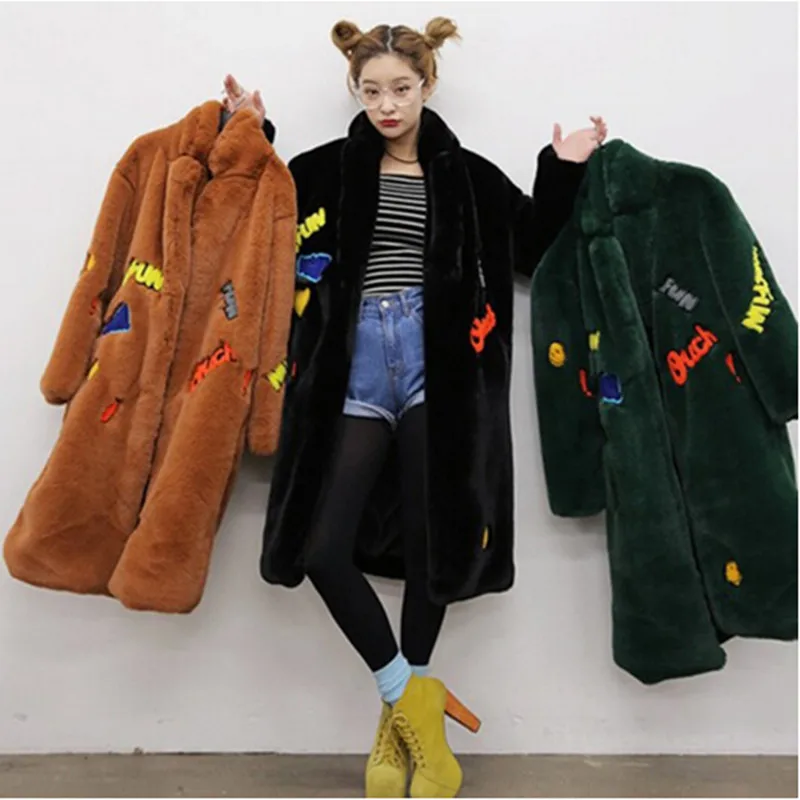 2016 Appliques Letter Embroidery Hairy Shaggy Long Faux Fur Coat High quality Women Lapel Faux Fur Long Coat Keep Warm Outerwear
2016 Appliques Letter Embroidery Hairy Shaggy Long Faux Fur Coat High quality Women Lapel Faux Fur Long Coat Keep Warm Outerwear