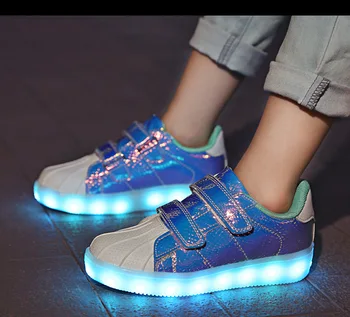 Shell head children's shoes led lights shoes USB charging light shoes fashion autumn and winter new children's sports shoes colo
Shell head children's shoes led lights shoes USB charging light shoes fashion autumn and winter new children's sports shoes colo
