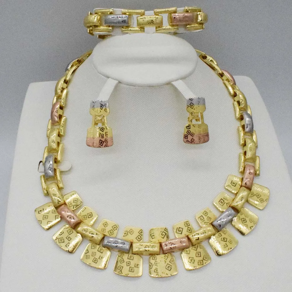 High Quality Italy 750 three color jewelry set African wedding beads jewelry Necklace sets for women earrings fashion jewelry
High Quality Italy 750 three color jewelry set African wedding beads jewelry Necklace sets for women earrings fashion jewelry