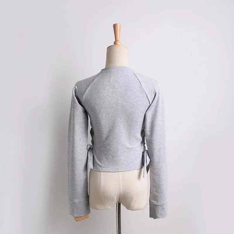 3225119555_618262143