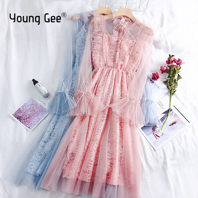 Young Gee 2019 Elegant Women Mesh Ruffles Dress Lace Floral Sheer Flare Sleeve O-neck with Bow Sweet Knee-Length Dresses vestido
Young Gee 2019 Elegant Women Mesh Ruffles Dress Lace Floral Sheer Flare Sleeve O-neck with Bow Sweet Knee-Length Dresses vestido