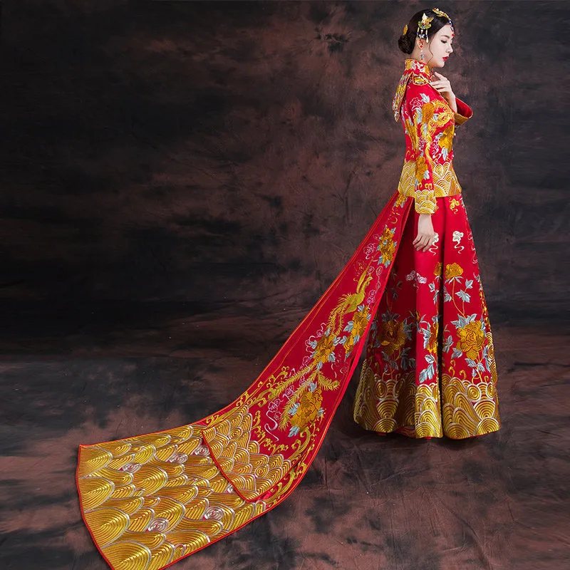 vintage Chinese style formal dress royal phoenix wedding cheongsam costume red bride traditional Tang suit Embroidery Qipao New
vintage Chinese style formal dress royal phoenix wedding cheongsam costume red bride traditional Tang suit Embroidery Qipao New