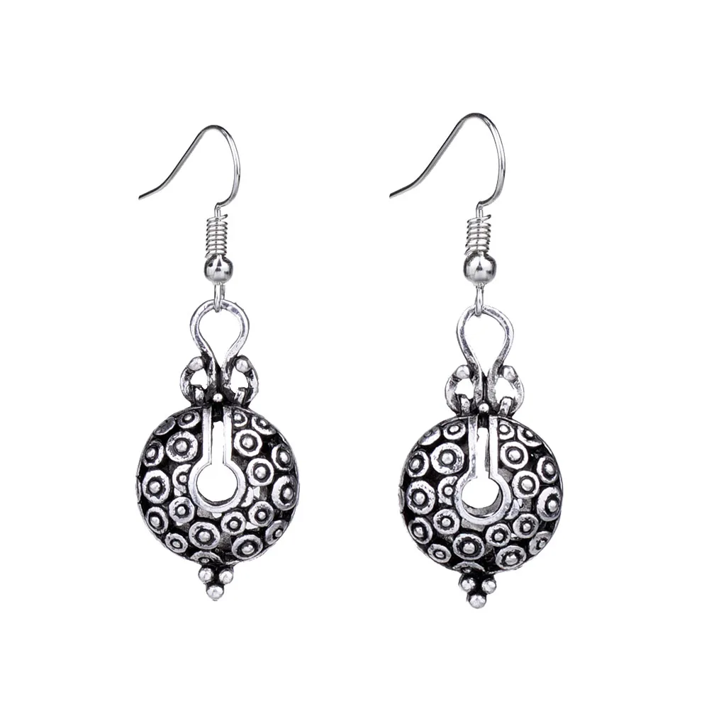 MYTHIC AGE EQ188 Antique Tibetan Silver Color 4.5cm*1.6cm Hollow 3D Ladybug Vintage Earrings For Women Girls New Jewelry
MYTHIC AGE EQ188 Antique Tibetan Silver Color 4.5cm*1.6cm Hollow 3D Ladybug Vintage Earrings For Women Girls New Jewelry