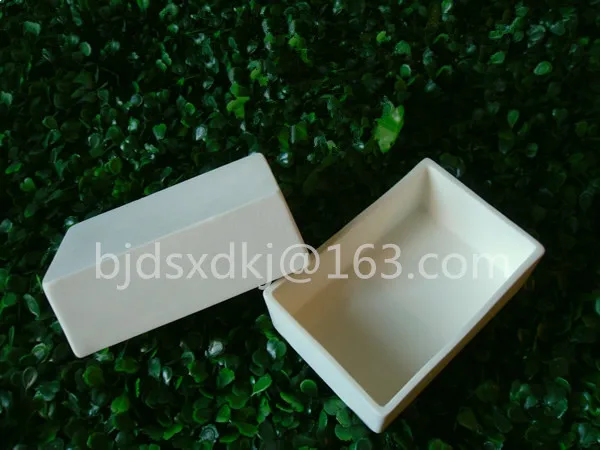 120*80*40mm / 99.3% alumina crucible / Boat / corundum crucible / Al2O3 ceramic crucible / Sintered crucible
120*80*40mm / 99.3% alumina crucible / Boat / corundum crucible / Al2O3 ceramic crucible / Sintered crucible