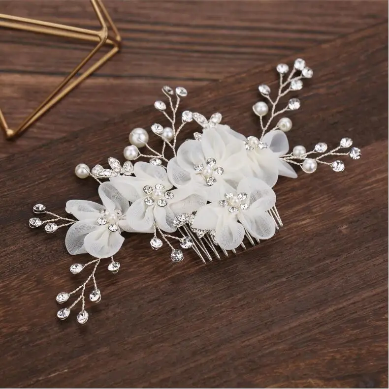 Women White Yarn Handmade Flower Hair Combs Bridal Wedding Beauty Headpieces Ladies Delicate Crystal Pearl Hair Accessories
Women White Yarn Handmade Flower Hair Combs Bridal Wedding Beauty Headpieces Ladies Delicate Crystal Pearl Hair Accessories