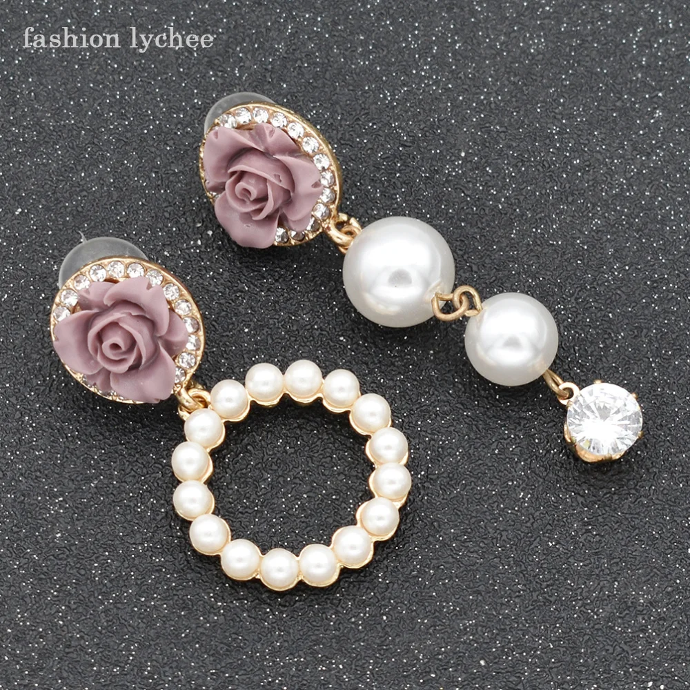 fashion lychee Asymmetrical Rose Flower Artificial Pearls Women Retro Design Earrings Crystal Dangle Earring
fashion lychee Asymmetrical Rose Flower Artificial Pearls Women Retro Design Earrings Crystal Dangle Earring