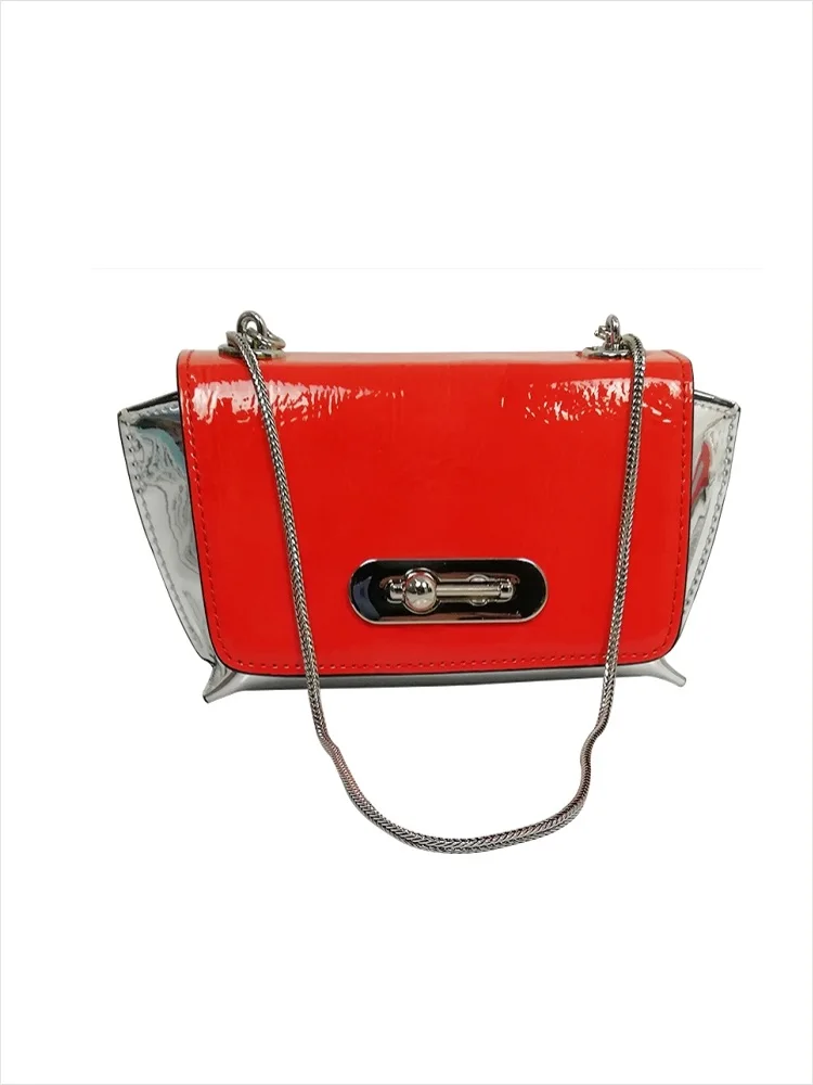 Ladies Mini Wing Bag Color Collision Panelled Lock Genuine Leather Cow 2019 Summer New Simple Fashion Female Luxury Brand Chain
Ladies Mini Wing Bag Color Collision Panelled Lock Genuine Leather Cow 2019 Summer New Simple Fashion Female Luxury Brand Chain