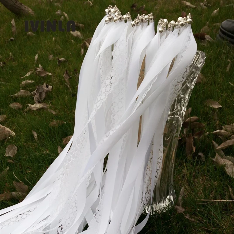 Newest 50pcs/lot White Lace Wedding Ribbon Wands with sliver Bells for wedding decoration
Newest 50pcs/lot White Lace Wedding Ribbon Wands with sliver Bells for wedding decoration