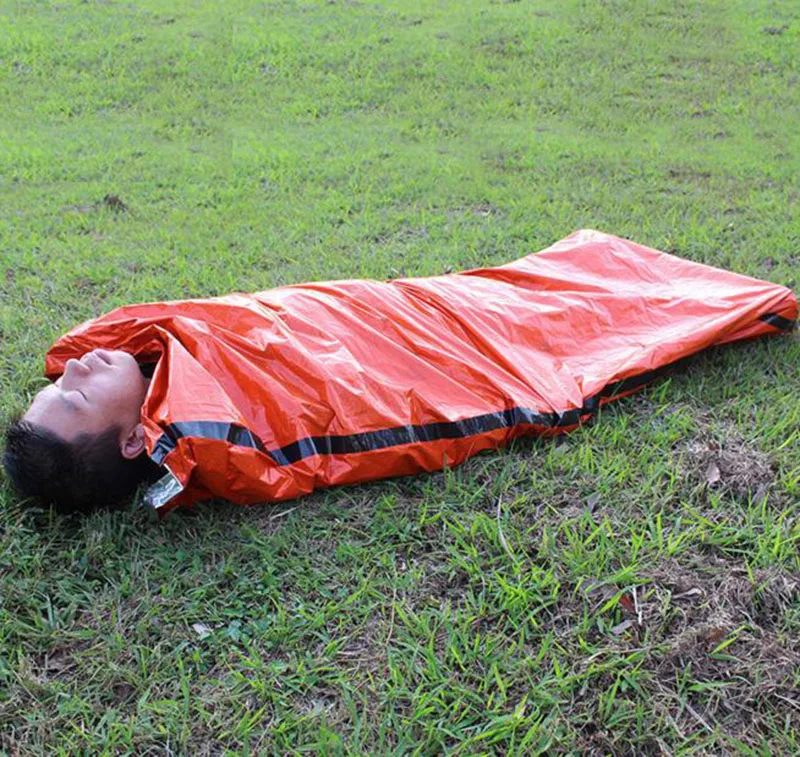 Wholesale-200pcs-lot-213-91cm-Outdoor-emergency-blanket-Waterproof-Wind-Resistant-Foil-Thermal-First-Aid-Travel (4)