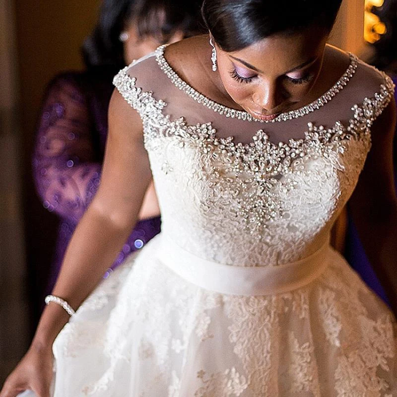 Luxury New Fashion 2016 Scoop Beading Crystal Sashes Lace Zipper Back Wedding Dress Ball Gown Wedding dresses Bridal Gown
Luxury New Fashion 2016 Scoop Beading Crystal Sashes Lace Zipper Back Wedding Dress Ball Gown Wedding dresses Bridal Gown
