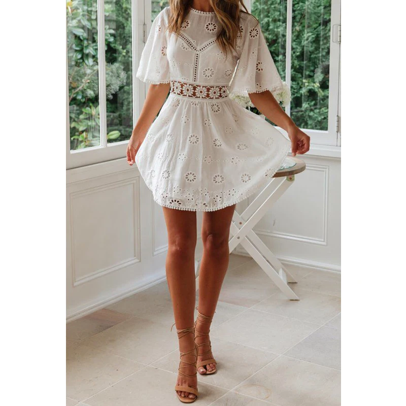 Vintage Women Flare Sleeve White Summer Dress Sexy Ladies Backless Sun Dress Embroidery OL Floral Beach Dress Vestidos 2019
Vintage Women Flare Sleeve White Summer Dress Sexy Ladies Backless Sun Dress Embroidery OL Floral Beach Dress Vestidos 2019