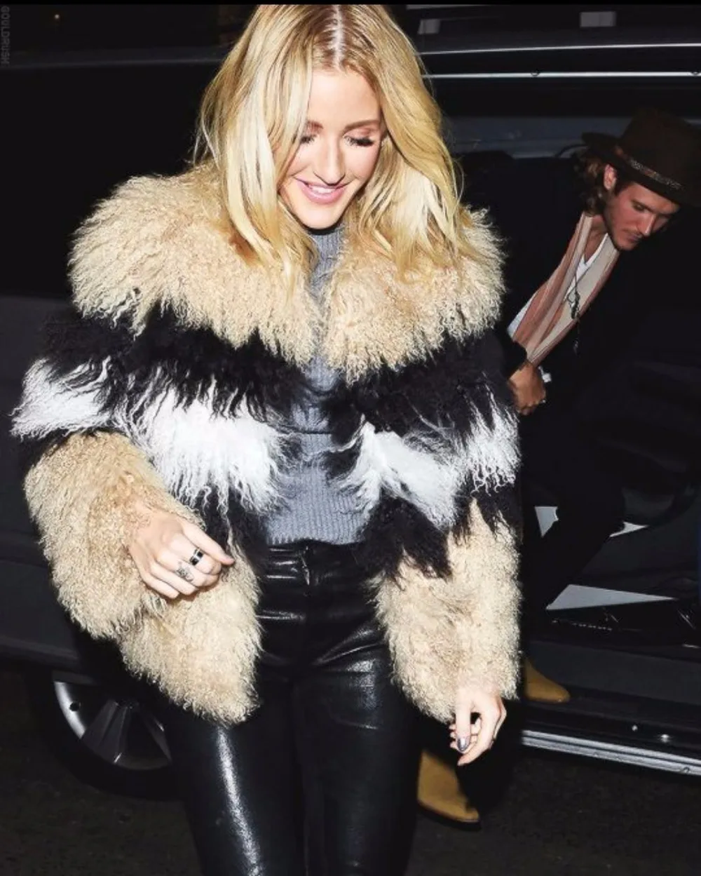 Special Customized Autumn Winter celebrities star real lamb fur jackets gorgeous pretty lace Natural Lamb Fur jackets
Special Customized Autumn Winter celebrities star real lamb fur jackets gorgeous pretty lace Natural Lamb Fur jackets