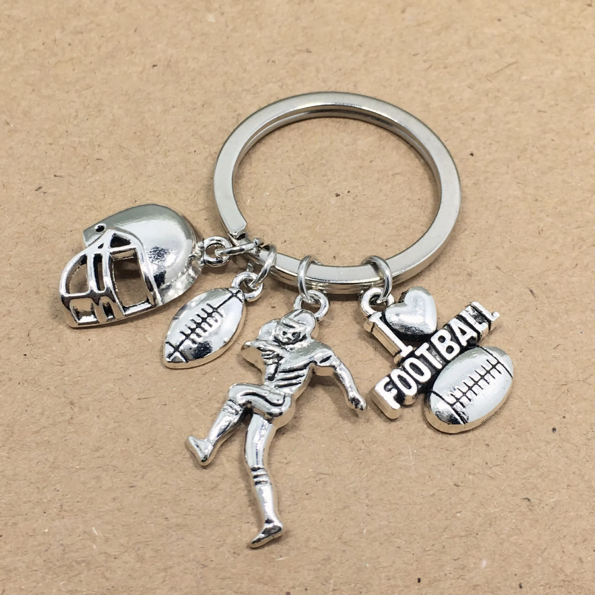 I Love Football Keychain Rugby Player Helmet Charm Pendant Keychain Couple Keyring Holiday the Man Holiday Gift Fashion Jewelry
I Love Football Keychain Rugby Player Helmet Charm Pendant Keychain Couple Keyring Holiday the Man Holiday Gift Fashion Jewelry