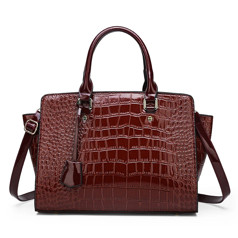 new bright patent leather crocodile pattern fashion shoulder shoulder bag European and American style atmosphere ladies package 
new bright patent leather crocodile pattern fashion shoulder shoulder bag European and American style atmosphere ladies package