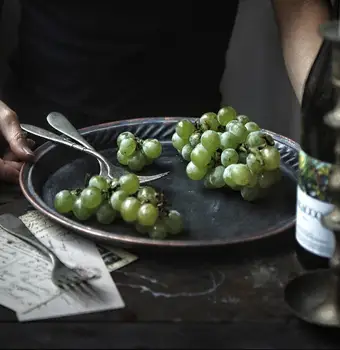 European Retro Metal Plate With Handles Handcrafted Round Wrought Vintage Storage Bread Tray Home Decoration Garden Restaurant
European Retro Metal Plate With Handles Handcrafted Round Wrought Vintage Storage Bread Tray Home Decoration Garden Restaurant