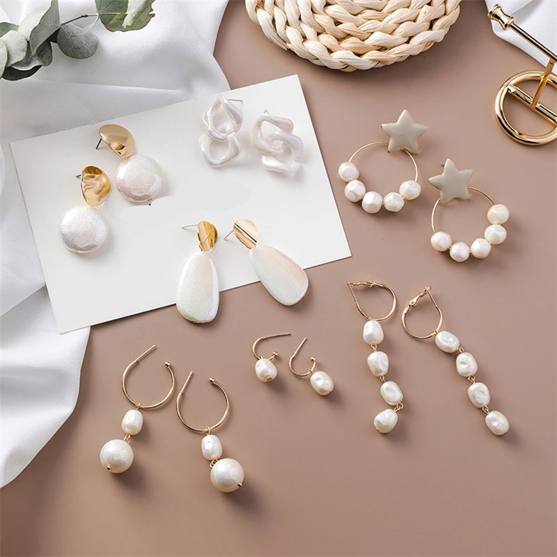 VIVILADY New Retro Imitation Pearl Pendant Women Hoop Earrings Round Star Geometric Alloy Acrylic For Engagement Jewelry Brincos
VIVILADY New Retro Imitation Pearl Pendant Women Hoop Earrings Round Star Geometric Alloy Acrylic For Engagement Jewelry Brincos