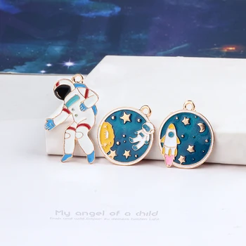 Newest 30pcs/lot alloy drop oil cartoon astronaut/round planet shape alloy floating locket charms diy jewelry chainkey pendants
Newest 30pcs/lot alloy drop oil cartoon astronaut/round planet shape alloy floating locket charms diy jewelry chainkey pendants