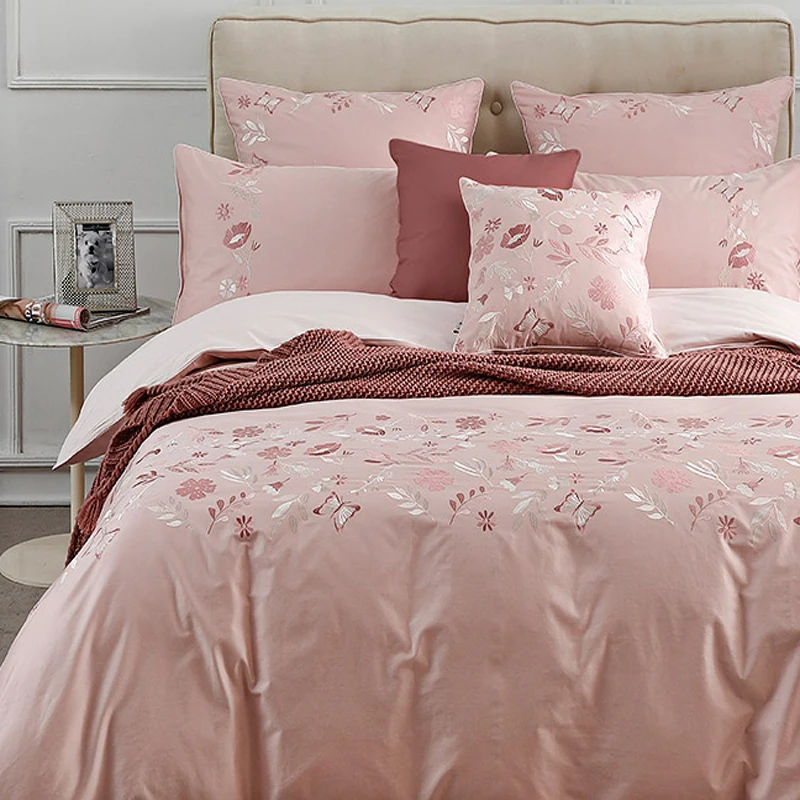 60s Bedding Set 100% Cotton 4/6pcs Pink Wedding Bedding Sets Home Ropa De Cama Luxury Embroidery Bed Sheet Duvet Cover Set
60s Bedding Set 100% Cotton 4/6pcs Pink Wedding Bedding Sets Home Ropa De Cama Luxury Embroidery Bed Sheet Duvet Cover Set