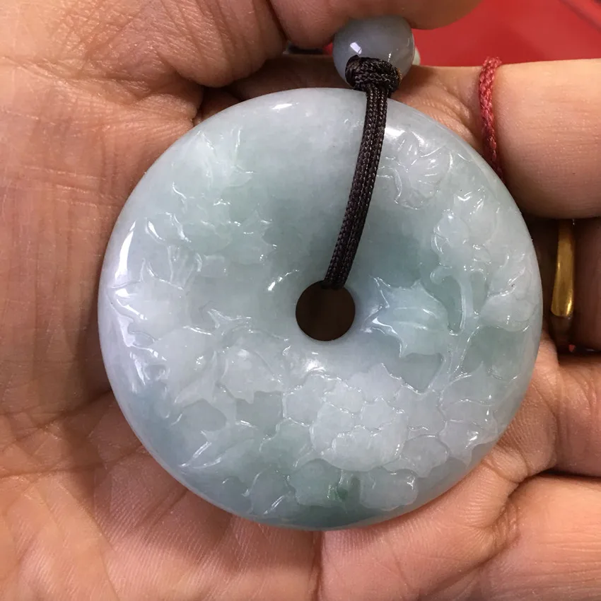 Natural Burmese stone pendant ring flower exquisite jewelry natural green jewelry gift/1
Natural Burmese stone pendant ring flower exquisite jewelry natural green jewelry gift/1
