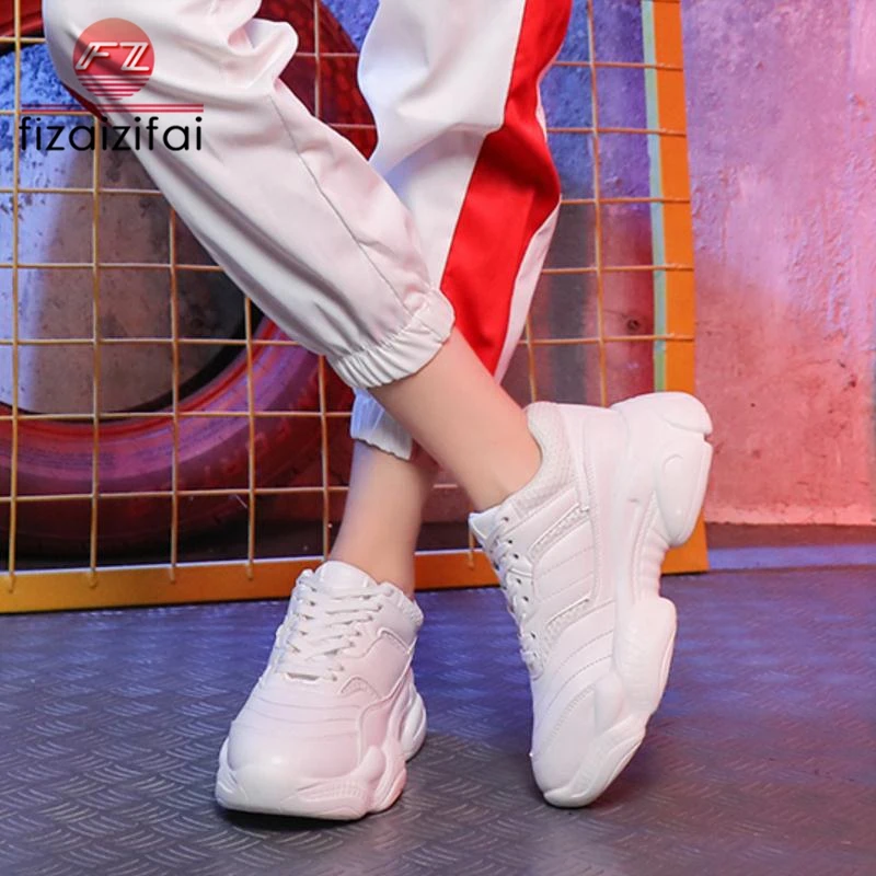 Coolcept Women Flats Sneakers Fashion White Vulcanized Shoes Women Lace Up Round Toe Breath Air Mesh Running Shoes Size 35-39
Coolcept Women Flats Sneakers Fashion White Vulcanized Shoes Women Lace Up Round Toe Breath Air Mesh Running Shoes Size 35-39