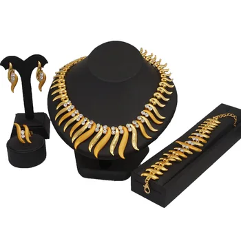 24K Dubai Gold Jewelry Set Nigerian Wedding woman accessories jewelry sets African Beads costume Jewelry Set WOMEN NECKLACE
24K Dubai Gold Jewelry Set Nigerian Wedding woman accessories jewelry sets African Beads costume Jewelry Set WOMEN NECKLACE