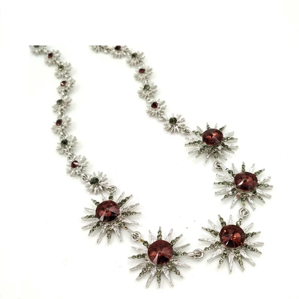 Vintage Adjustable Chain Dark Red Crystal Burst Sun Necklace Silver Tone Micro Pave Aster Flower Necklace Summer Holiday Jewelry
Vintage Adjustable Chain Dark Red Crystal Burst Sun Necklace Silver Tone Micro Pave Aster Flower Necklace Summer Holiday Jewelry