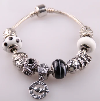 Free shipping black white murano glass beads Metal heart butterfly ball charm bracelet snake chain bracelets for lady
Free shipping black white murano glass beads Metal heart butterfly ball charm bracelet snake chain bracelets for lady