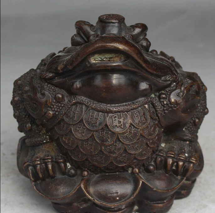 bi003732 11CM Chinese Bronze Fenghsui Wealth Yuanbao Money Golden Toad Spittor Statue
bi003732 11CM Chinese Bronze Fenghsui Wealth Yuanbao Money Golden Toad Spittor Statue
