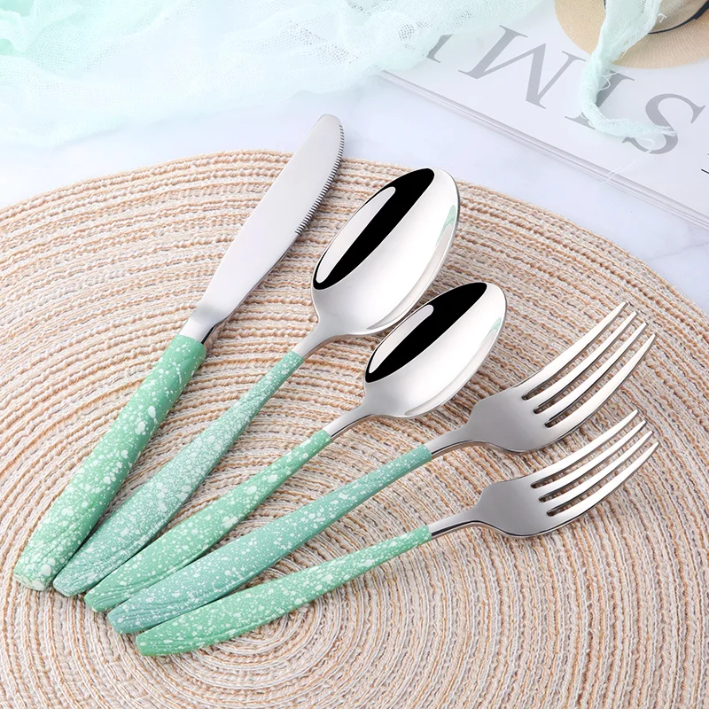 20pcs/set Pattern Flatware Set Stainless Steel Knife spoon Fork Teaspoon Tea Salad fork Western Engraving Kitchen Tableware
20pcs/set Pattern Flatware Set Stainless Steel Knife spoon Fork Teaspoon Tea Salad fork Western Engraving Kitchen Tableware