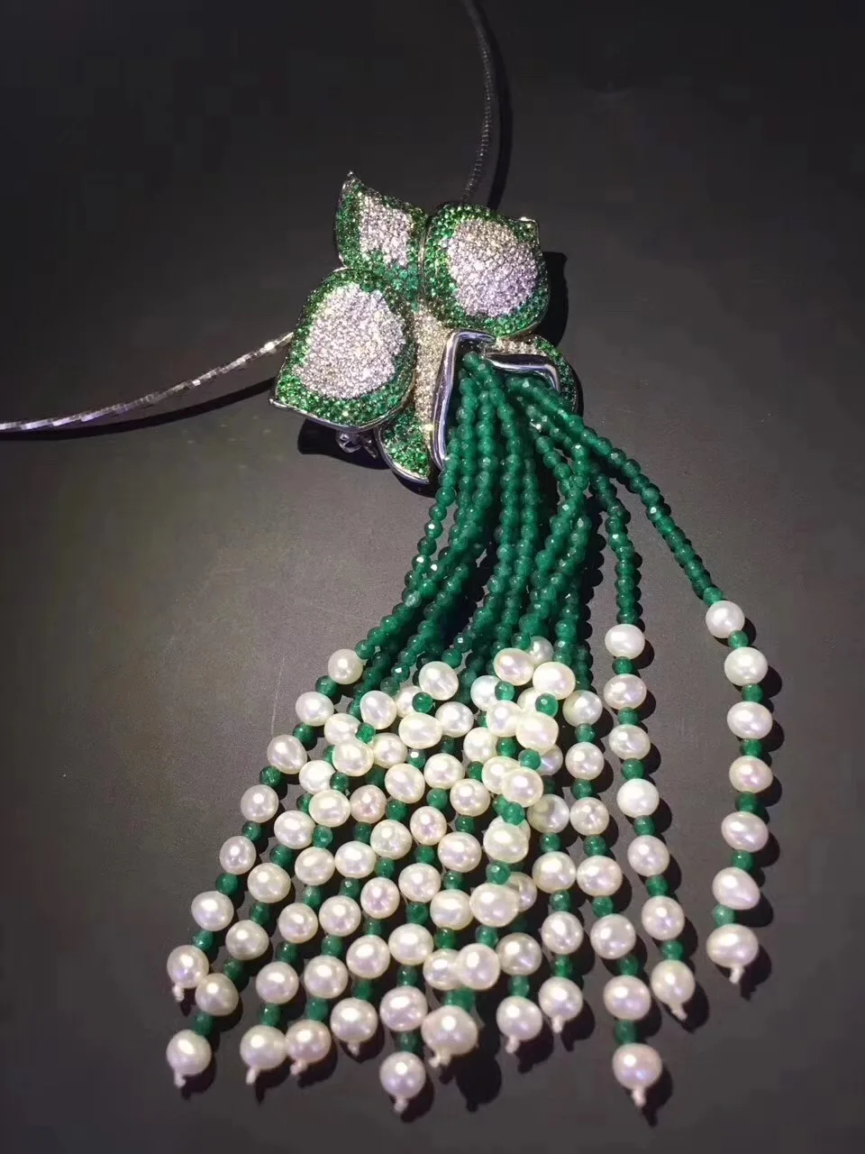 green color 925 sterling silver flower pendant natural fresh water pearl and agate tassels fine women jewelry free shipping
green color 925 sterling silver flower pendant natural fresh water pearl and agate tassels fine women jewelry free shipping
