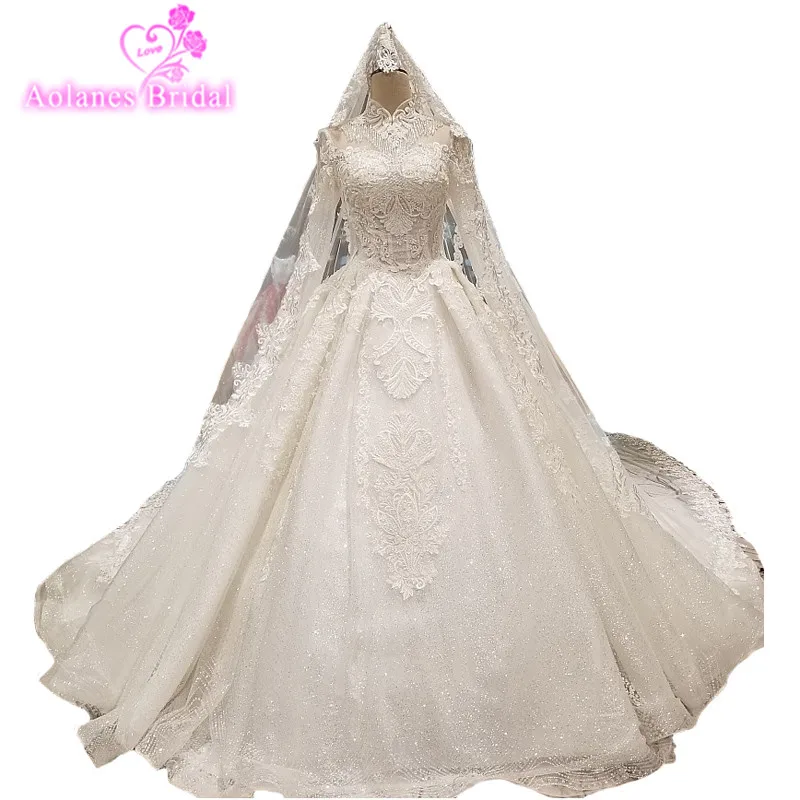 2018 Luxury Natural White Lace High Neck Cathedral Train Bridal Gowns Ball Gown Princess Illusion Wedding Dresses With Long Veil
2018 Luxury Natural White Lace High Neck Cathedral Train Bridal Gowns Ball Gown Princess Illusion Wedding Dresses With Long Veil